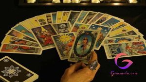 Bói bài Tarot tình yêu 4 lá hôm nay